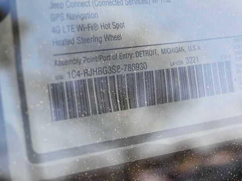 New 2025 Jeep Grand Cherokee Limited image 37