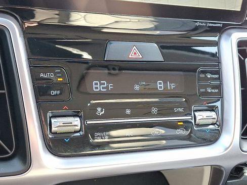 Used 2023 Kia Sorento EX image 14