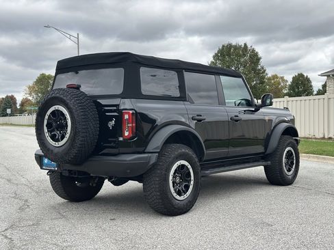 Used 2022 Ford Bronco Badlands image 7