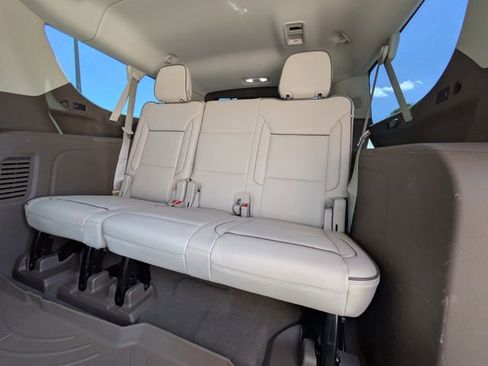 Used 2022 GMC Yukon XL Denali AWD/4WD image 18