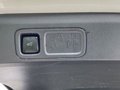 Used 2024 Ford Expedition Max Limited image 16