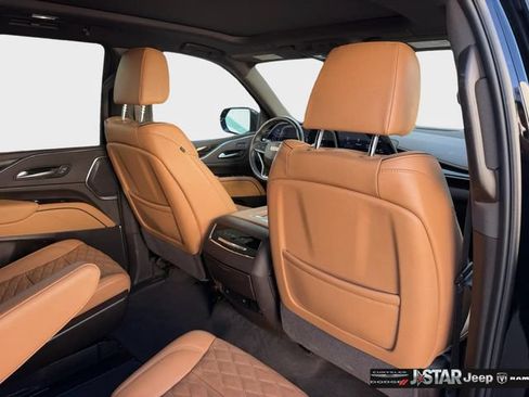 Used 2024 Cadillac Escalade Sport w/ Touring Package AWD/4WD image 23