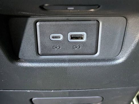 New 2025 Cadillac XT6 Luxury image 15