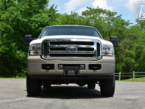 Used 2005 Ford Excursion Eddie Bauer image 31