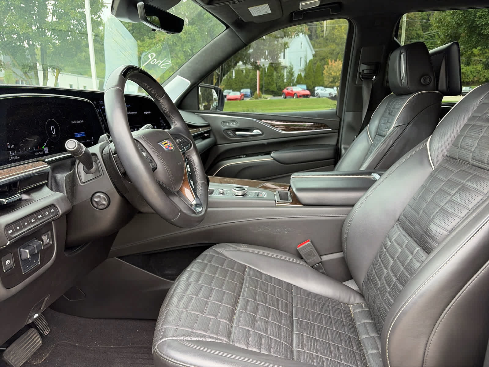 Certified 2024 Cadillac Escalade Sport Platinum w/ LPO, ONYX Package AWD/4WD image 14