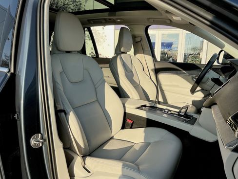 Certified 2023 Volvo XC90 B6 Plus w/ Protection Package Premier image 27