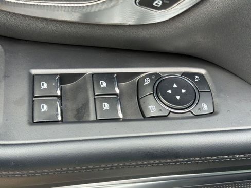 Used 2025 Ford Expedition Tremor AWD/4WD image 18