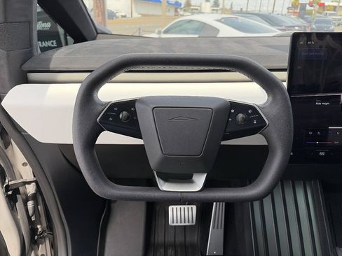 Used 2024 Tesla Cybertruck Cyberbeast AWD/4WD image 32