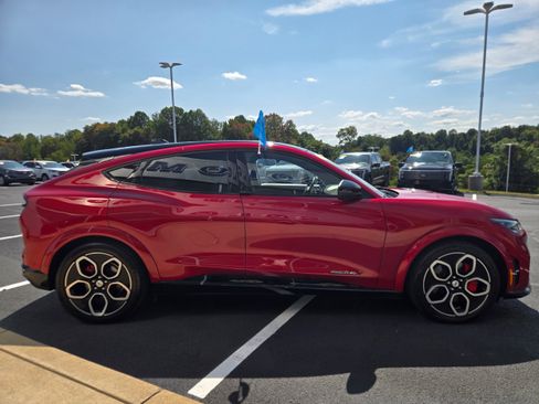 Certified 2023 Ford Mustang Mach-E GT image 5