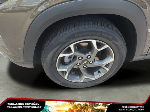 Used 2024 Chevrolet Trax LT w/ Driver Confidence Package FWD image 10