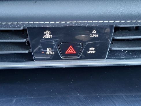 Used 2025 Volkswagen Atlas SEL Premium R-Line AWD/4WD image 21