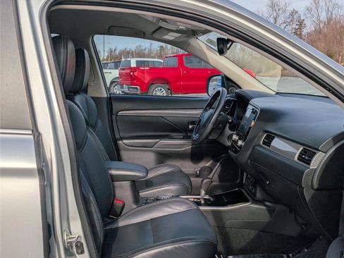 Used 2020 Mitsubishi Outlander SEL image 11