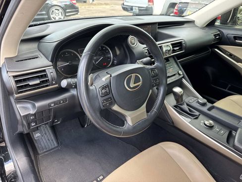 Used 2020 Lexus IS 300 image 15