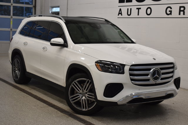 Used 2024 Mercedes-Benz GLS 450 4MATIC image 1
