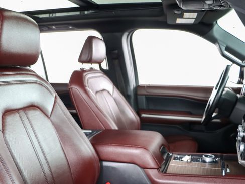 Used 2023 Ford Expedition Max Limited image 29
