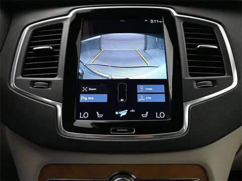 Used 2022 Volvo XC90 T6 Momentum w/ Climate Package image 20