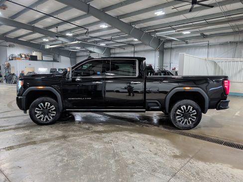 Used 2025 GMC Sierra 2500 Denali Ultimate image 5