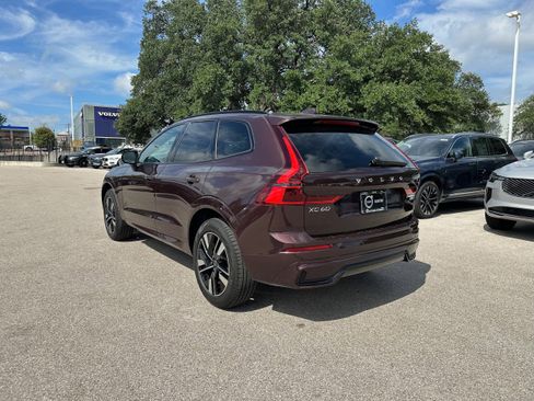 New 2026 Volvo XC60 B5 Core w/ Climate Package image 4