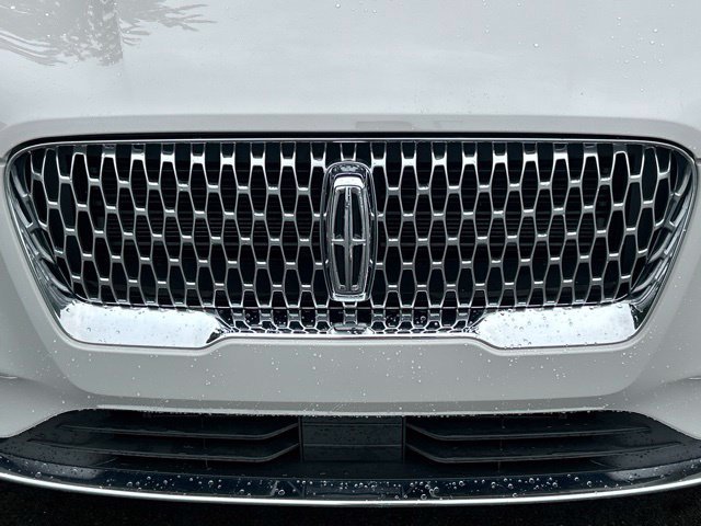 Used 2022 Lincoln Corsair AWD w/ Equipment Group 101A image 12
