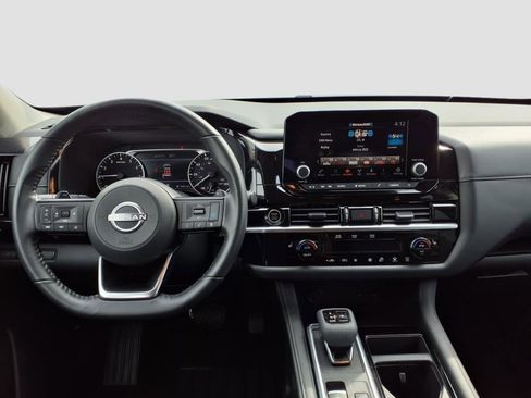 Used 2024 Nissan Pathfinder SV image 8