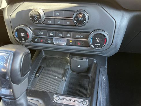 Used 2025 Ford Bronco Outer Banks image 23