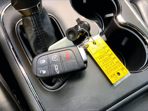 Used 2020 Dodge Durango R/T w/ Blacktop Package RWD image 15