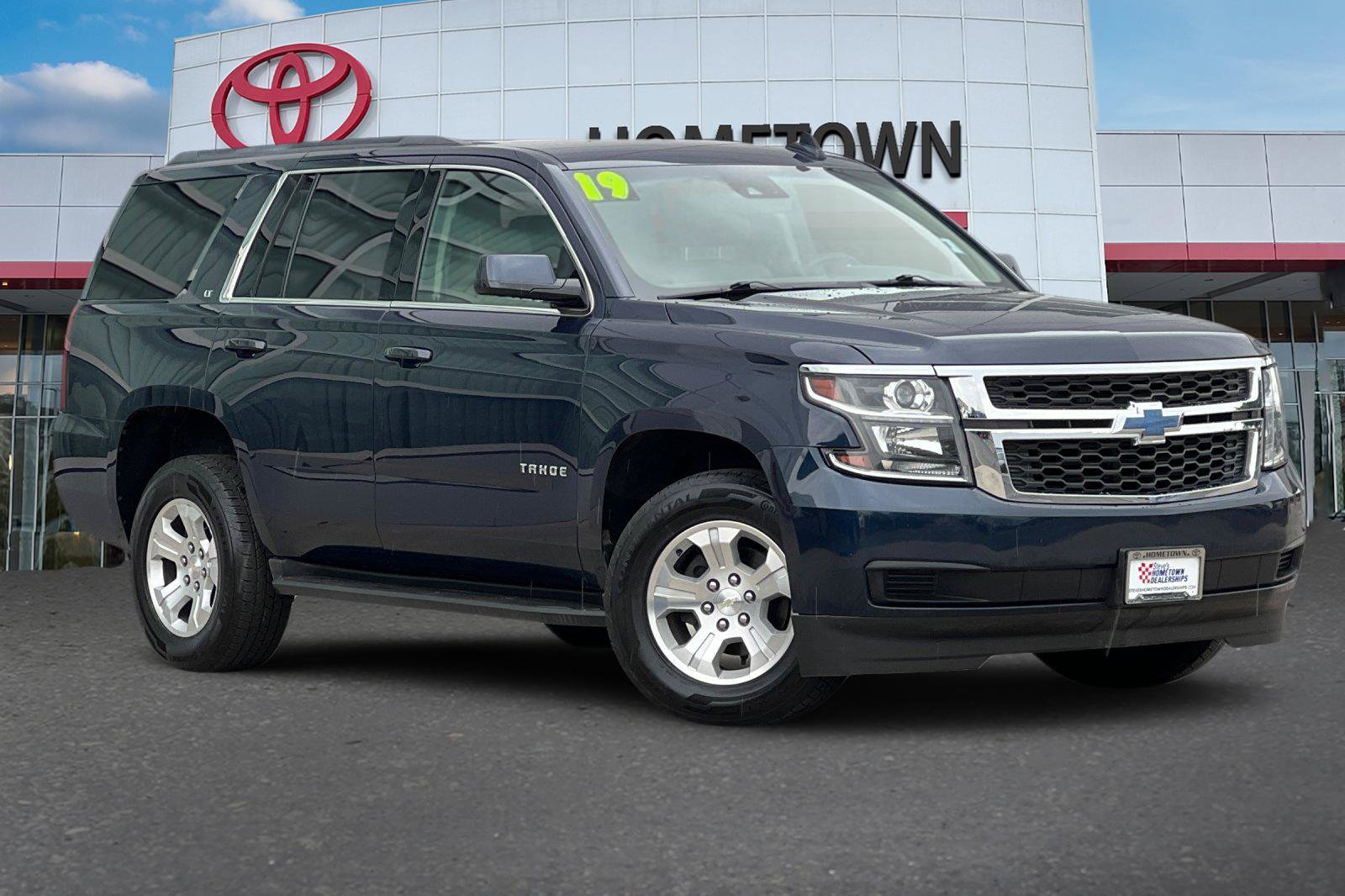Used 2019 Chevrolet Tahoe LT AWD/4WD image 2