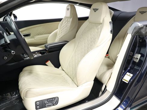 Used 2017 Bentley Continental GT image 17