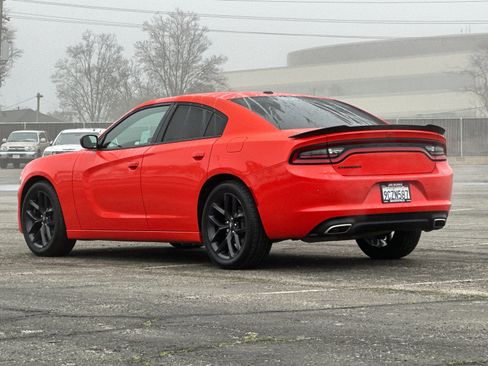 Used 2022 Dodge Charger SXT w/ Blacktop Package image 6