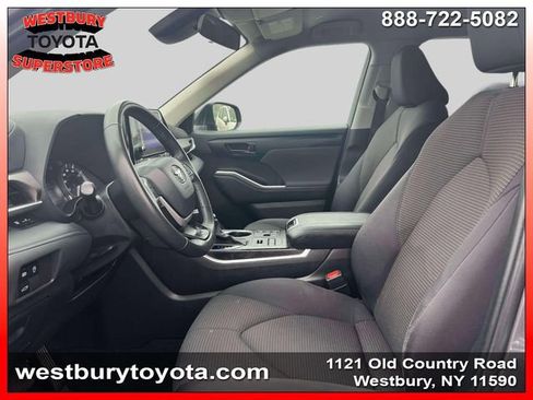 Certified 2024 Toyota Highlander LE AWD/4WD image 19