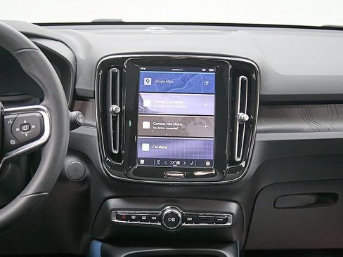 Certified 2023 Volvo XC40 Recharge Ultimate image 29