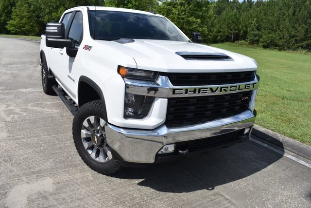 Used 2022 Chevrolet Silverado 2500 LT w/ Convenience Package AWD/4WD image 2