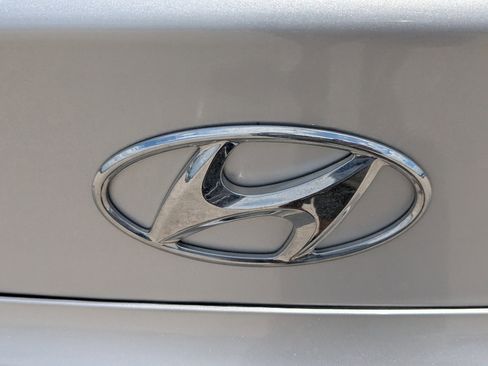 Used 2013 Hyundai Accent GLS FWD image 13