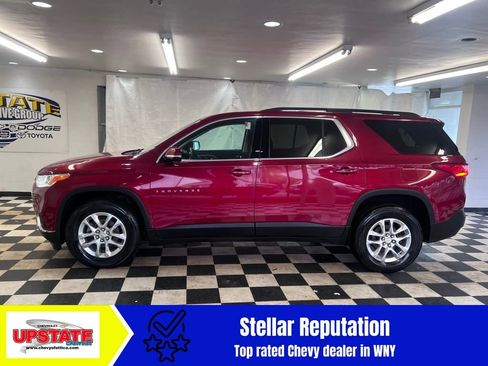 Used 2020 Chevrolet Traverse LT w/ Driver Confidence II Package image 3