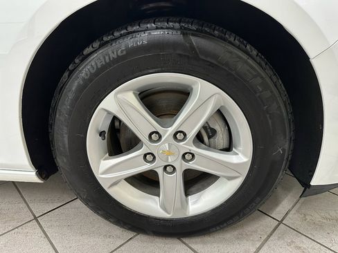 Used 2023 Chevrolet Malibu LS FWD image 13