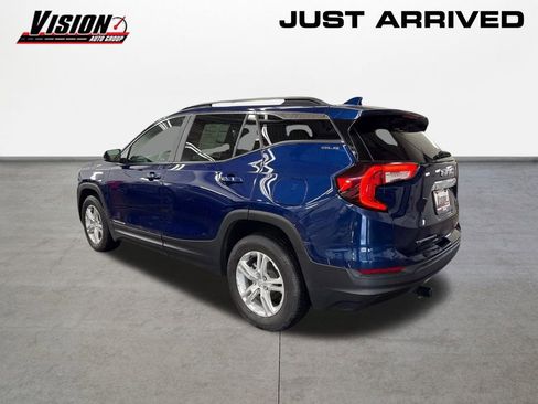 Used 2022 GMC Terrain SLE w/ Driver Convenience Package image 7