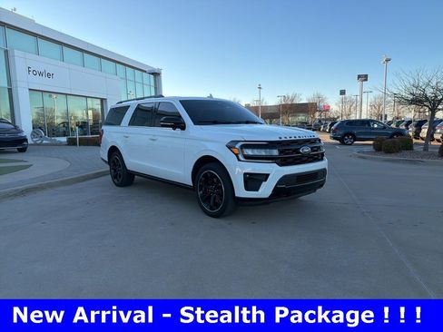 Used 2023 Ford Expedition Max Limited image 7