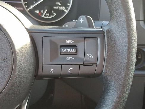 Used 2025 Nissan Pathfinder S image 23