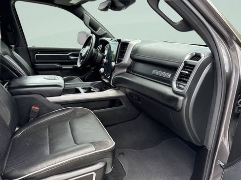 Used 2024 RAM 1500 Laramie AWD/4WD image 22