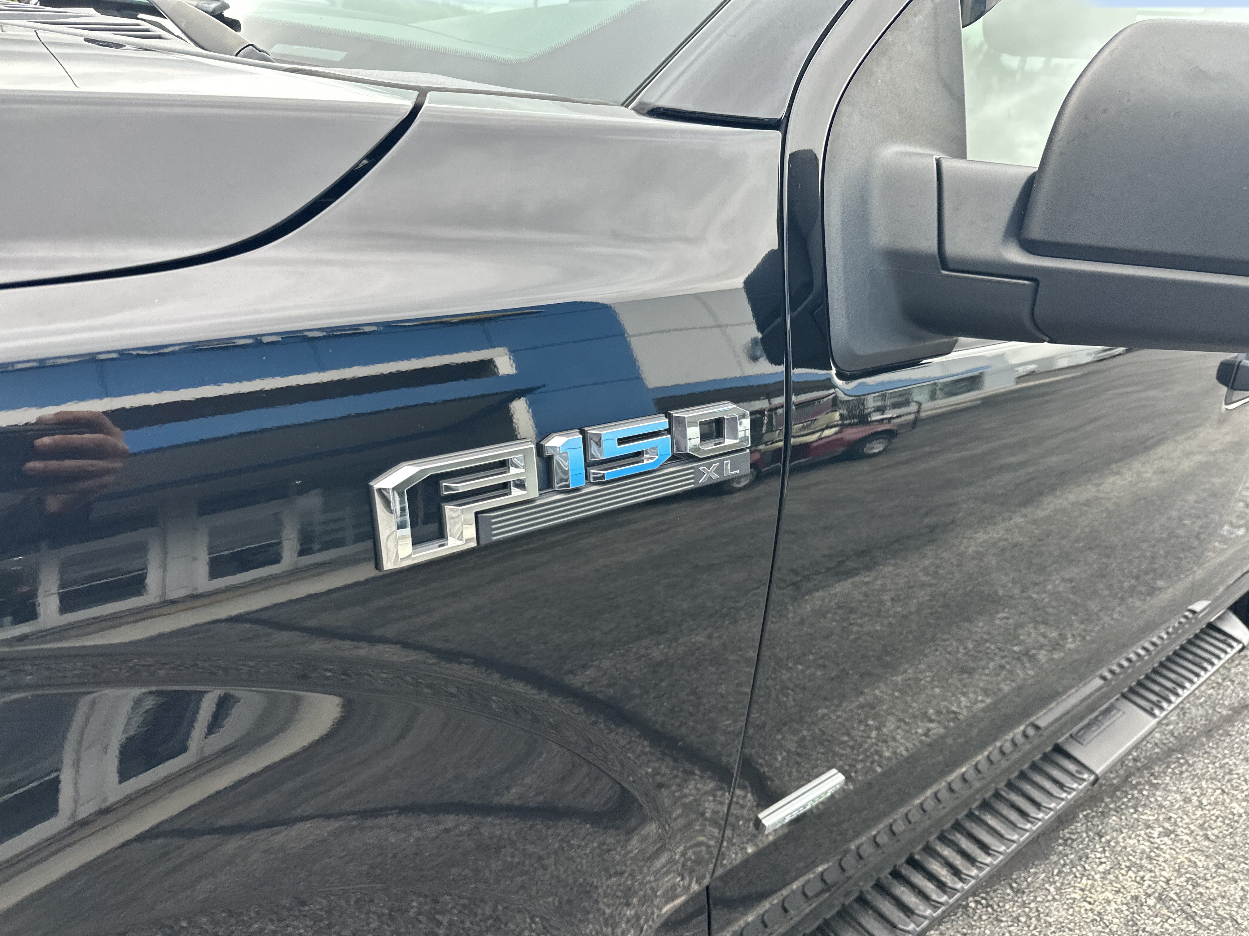 Used 2017 Ford F150 XL w/ Equipment Group 101A Mid AWD/4WD image 2