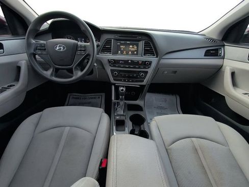 Used 2016 Hyundai Sonata SE image 9
