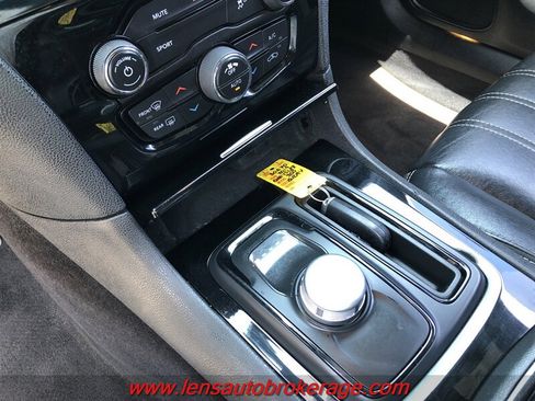Used 2019 Chrysler 300 S RWD image 15