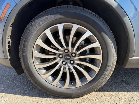 Used 2020 Lincoln Aviator Reserve w/ Equipment Group 201A RWD image 4