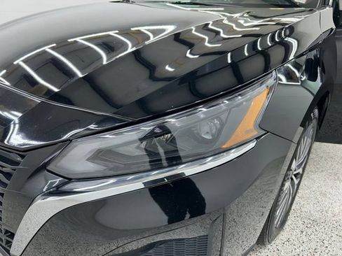 Used 2025 Nissan Altima 2.5 SV FWD image 9