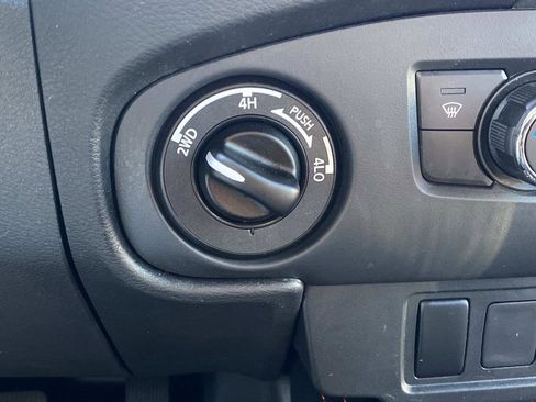 Used 2023 Nissan Frontier PRO-4X w/ Technology Package AWD/4WD image 28