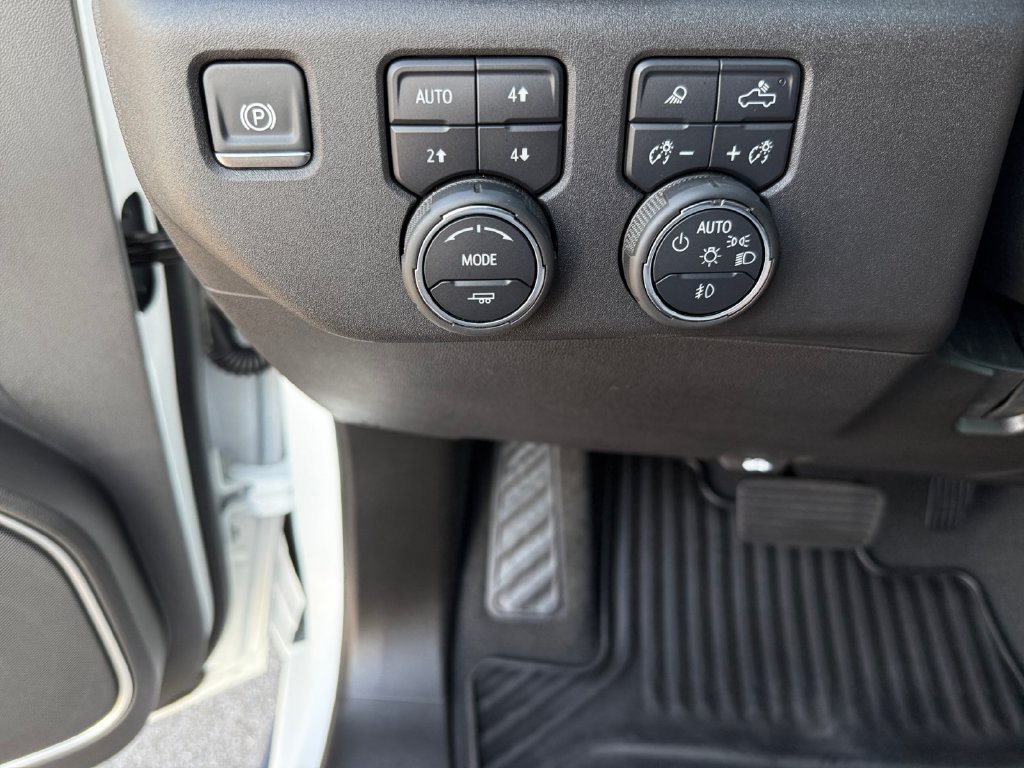 Used 2024 Chevrolet Silverado 2500 LTZ w/ LTZ Plus Package AWD/4WD image 25