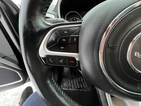 Used 2018 Jeep Compass Latitude image 15