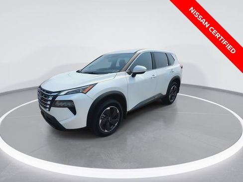 Certified 2026 Nissan Rogue SV AWD/4WD image 4