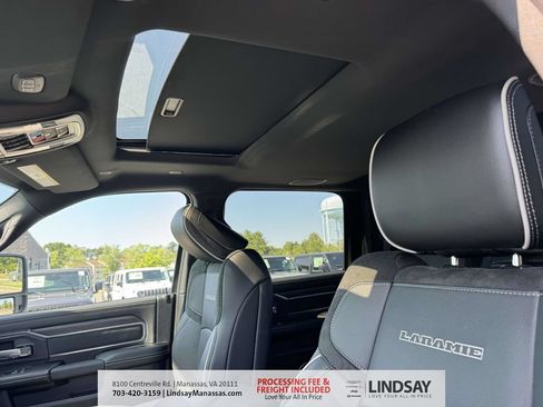 New 2026 RAM 2500 Laramie AWD/4WD image 18