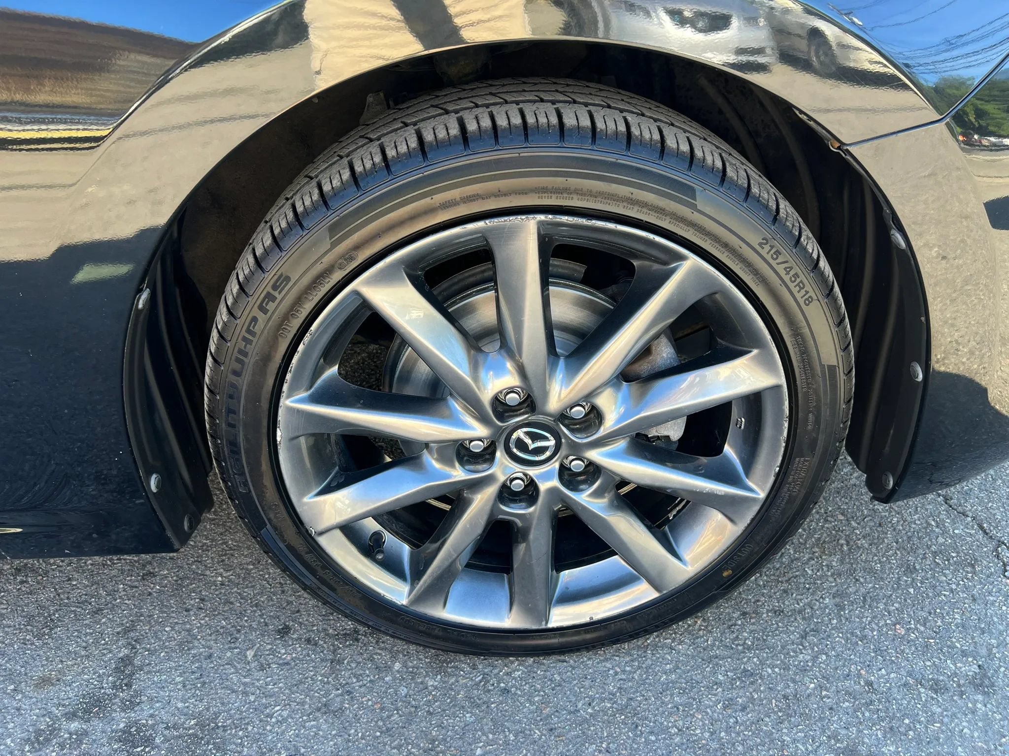Used 2018 MAZDA MAZDA3 Grand Touring w/ Premium Equipment Package FWD image 11